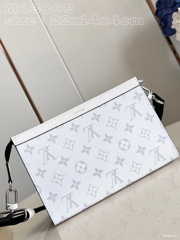 Gaston Wallet Wearable -22*14.5*4.5CM VUITTON LOUIS 0411